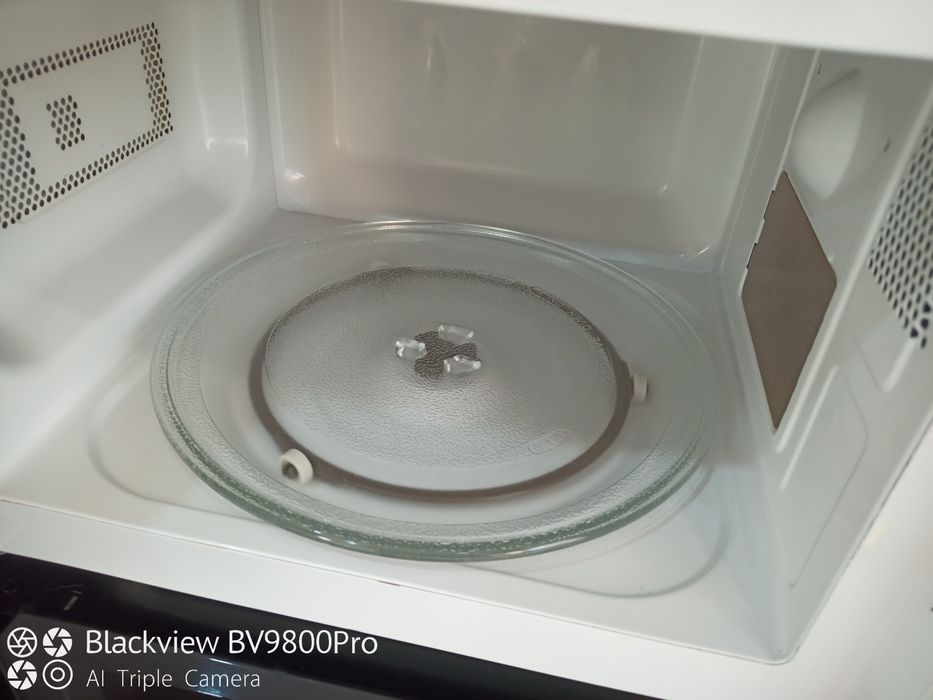 Микроволновка Elenberg