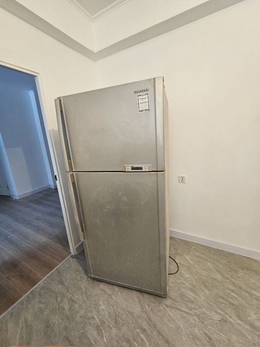 Продам холодильник Samsung