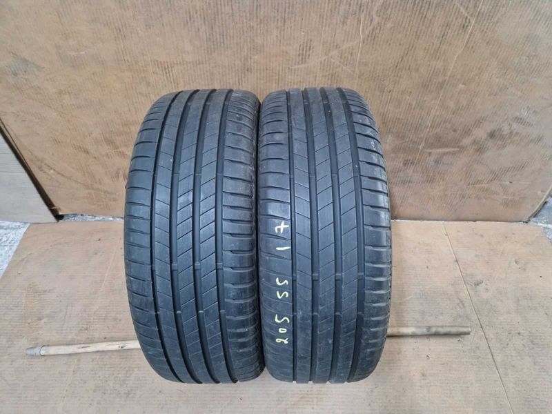 2 Bridgestone R17 205/55
летни гуми
DOT0819