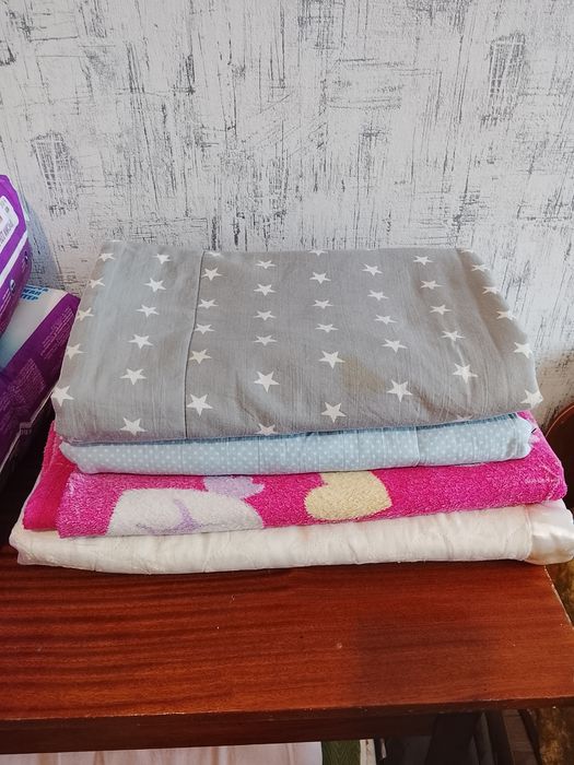 Покрывало отдам бесплатно