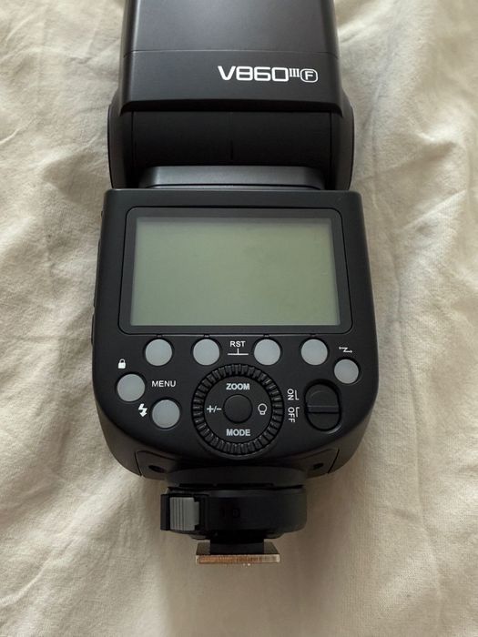 Продаю.  Вспышку