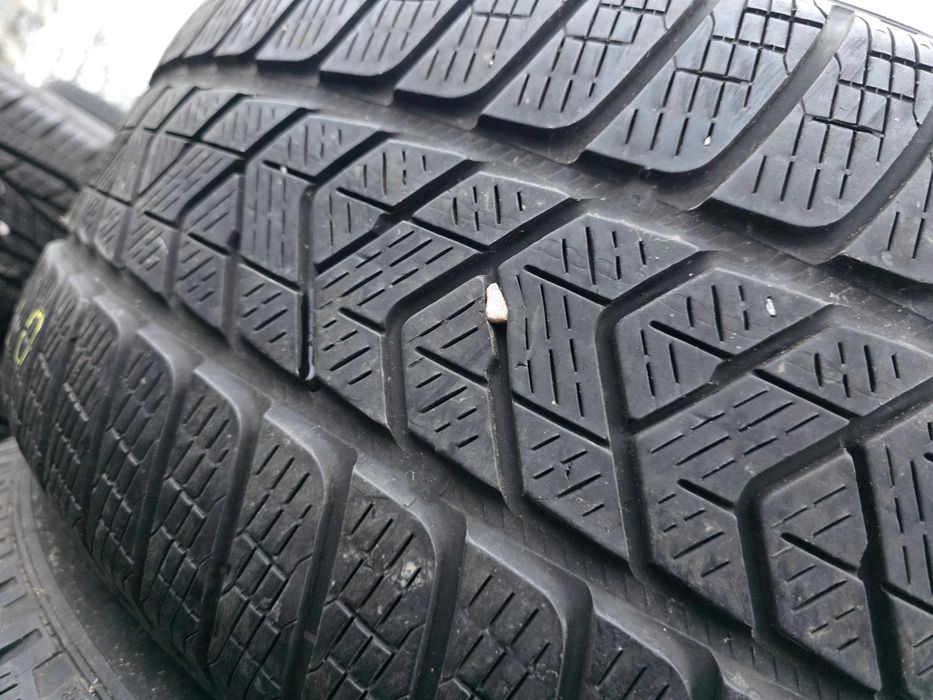 2бр Зимни гуми 255 50 19 - Pirelli Runflat