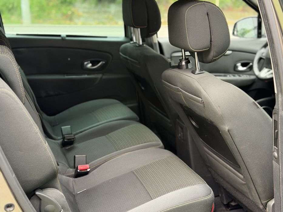 Renault Scenic si in Rate