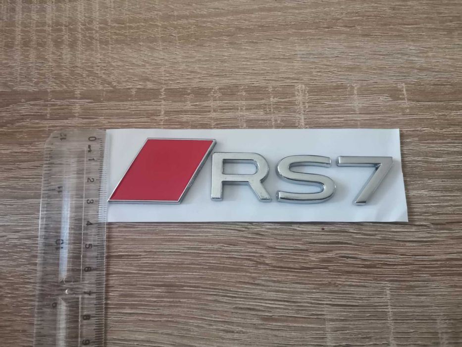 сребриста емблема Audi RS7 нов стил