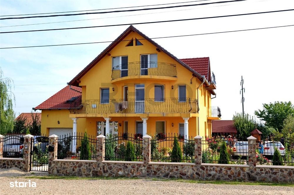 RECO Casa  Pensiune de inchiriat in Sanmartin – 8 camere