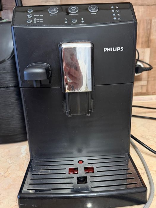 Vând expresor automat. Phillips Saeco, funcție capuccino
