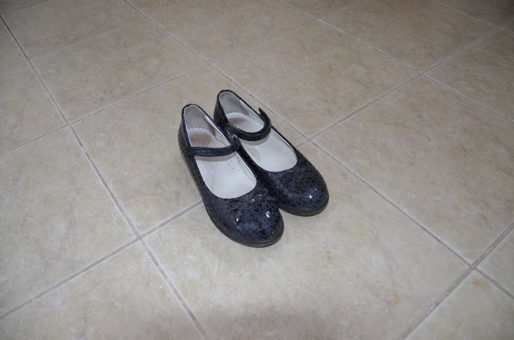 Туфли First Steps для девочки 35