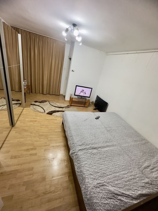 Ofer spre inchiriere garsoniera mobilata grivitei