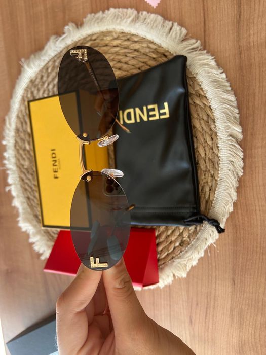 Слънчеви очила fendi