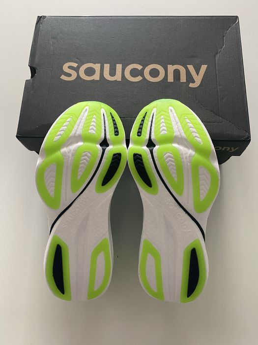 Saucony Endorphin Azura model 2026 mărime 42