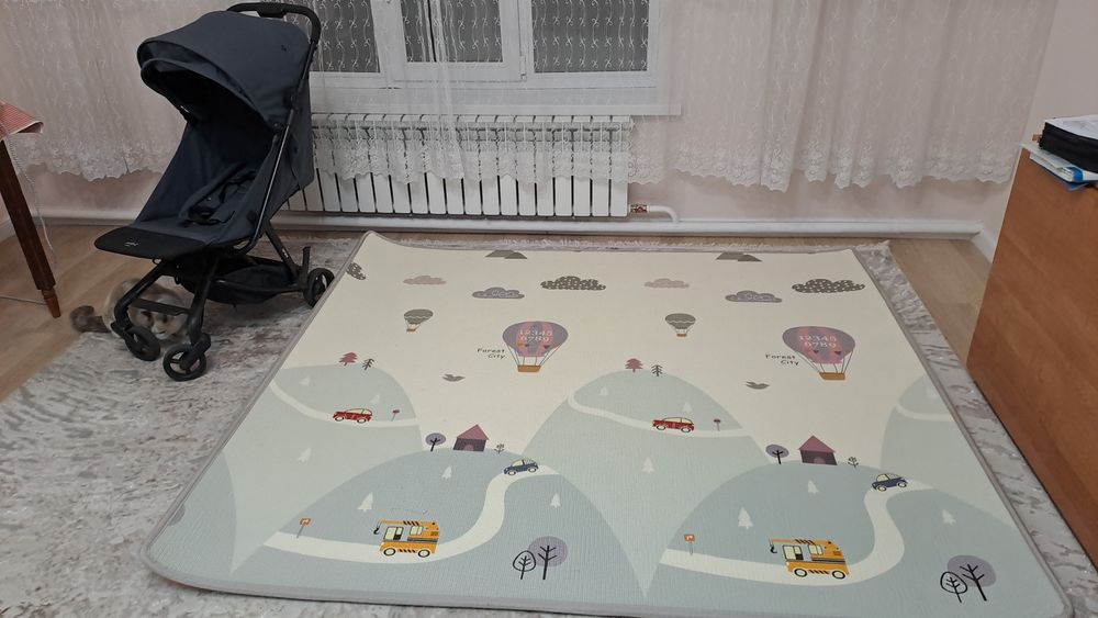 Продам коляску, б/у. Коврик двусторонний в подарок