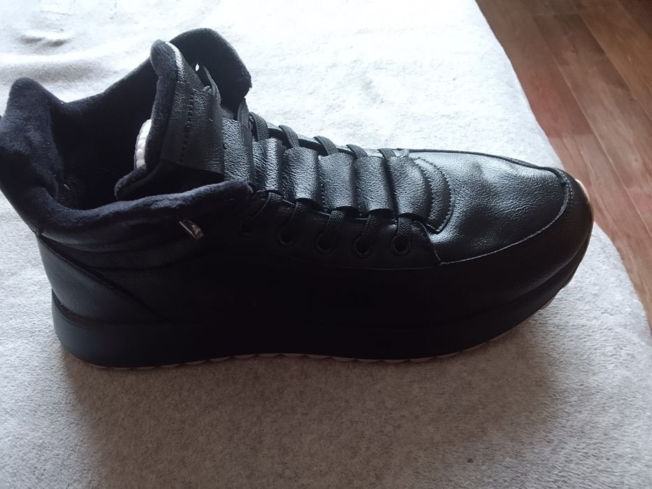 Утепленные мужские кроссовки