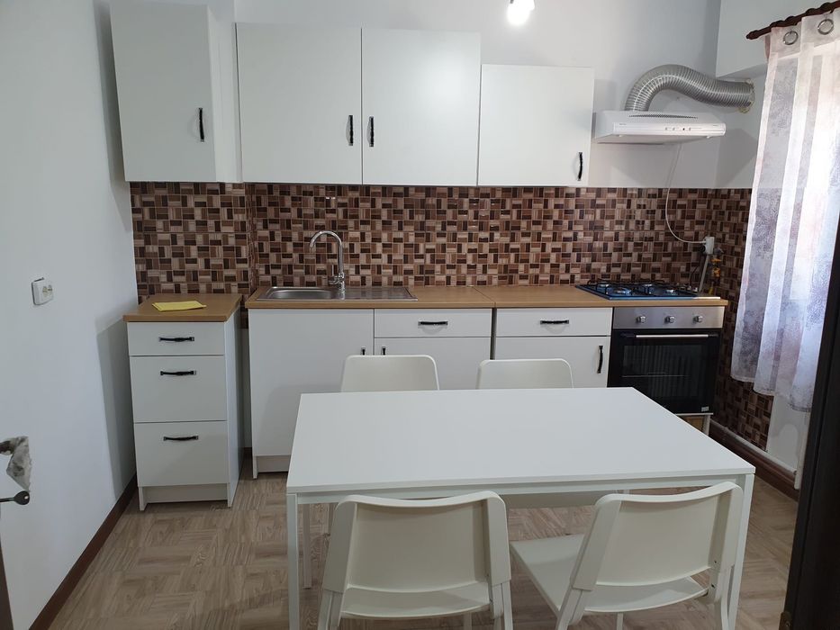 Închiriez apartament 2 camere