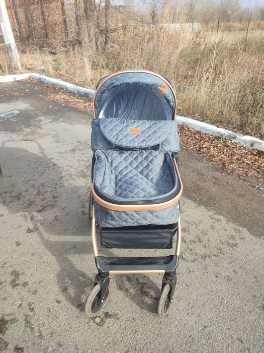 Продам коляску в хорошем состоянии.