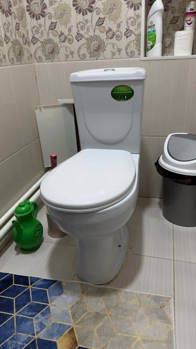 Срочно продам унитазы