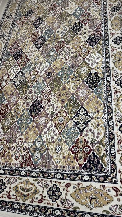 Продам натуральный ковер 4 на 2.5 м