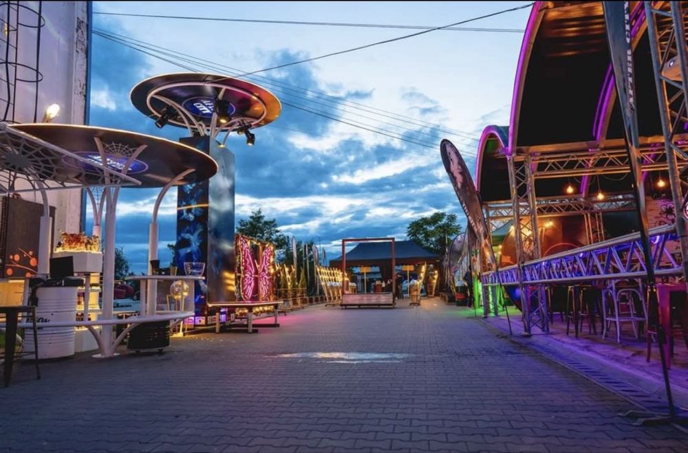 De vanzare priprietate comerciala completa