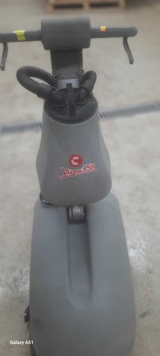 Подопочистваща машина COMAC VISPA 35B – перфектно състояние