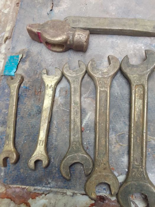 Бронзовый Гаечный ключ