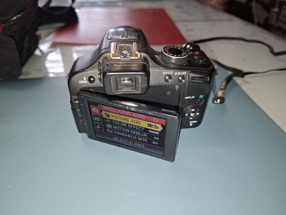 Panasonic FZ150, 12 MP ,24x zoom, Full HD Video