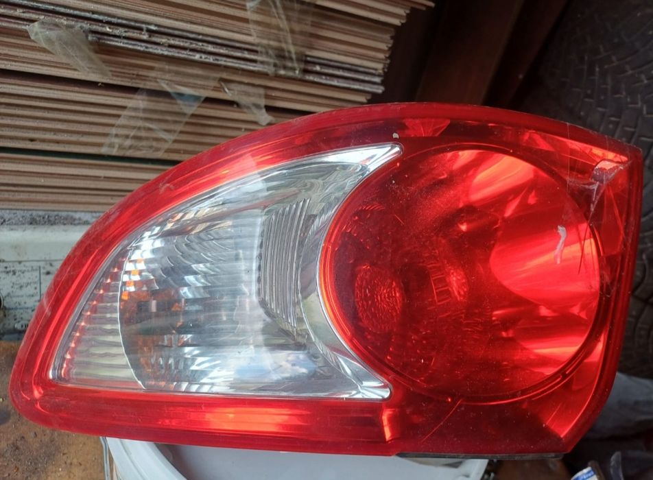 Запчасти на Hyundai santafe