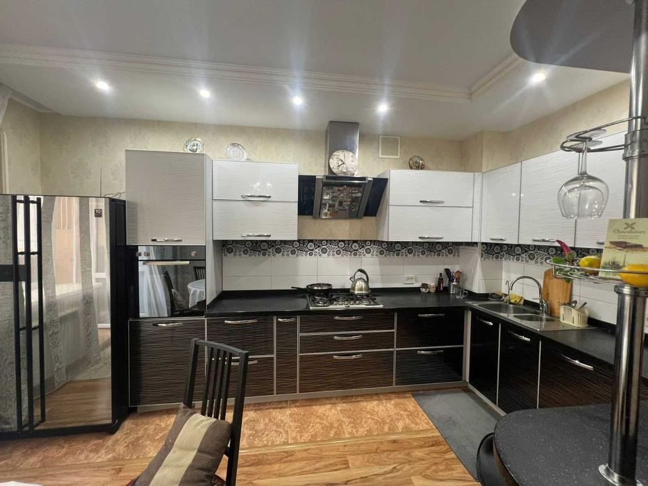 Продам 4х комн кв Батыс Нектар