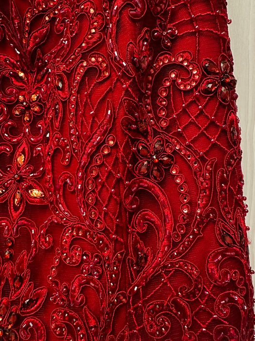 Вечернее длинное платье от Sherry