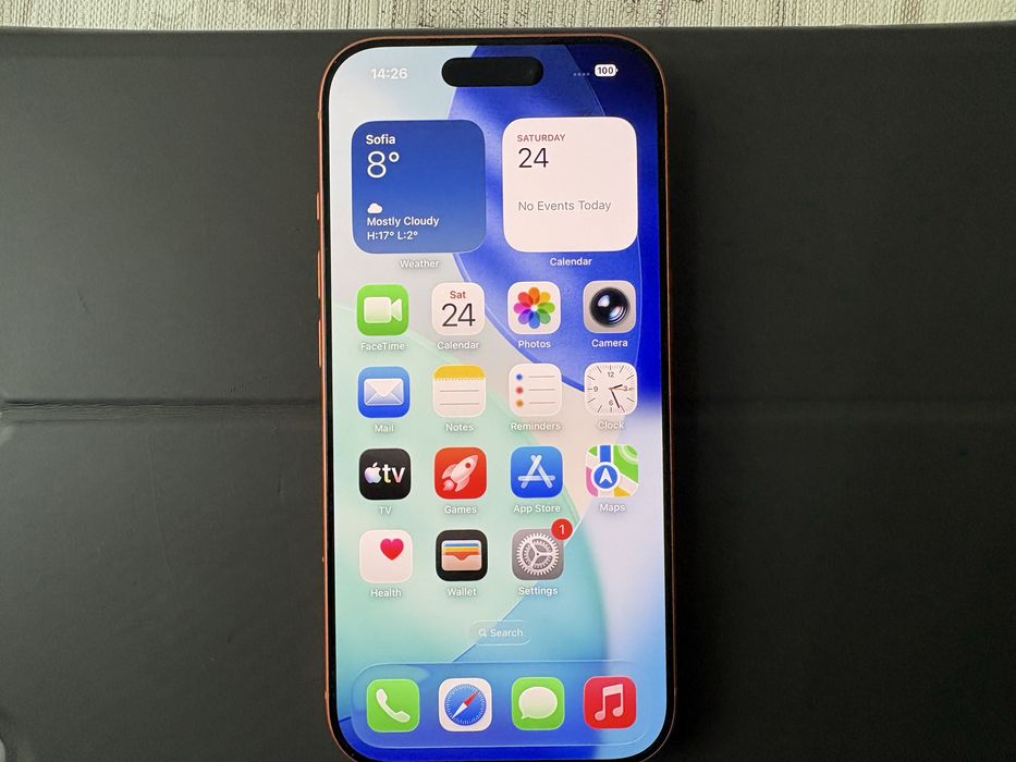 IPhone 17 pro 256гб Cosmic Orange
