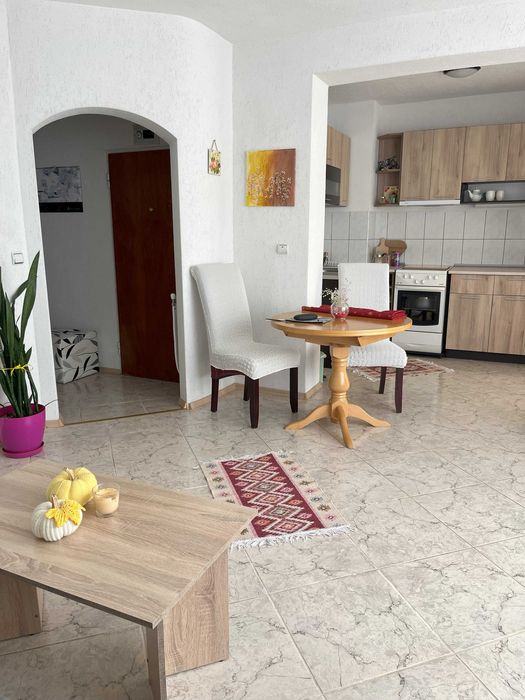 Дава се под наем Двустаен апартамент в Петрич - 55 кв.м за 229.5 € - Снимка #1