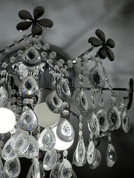 Продам люстра