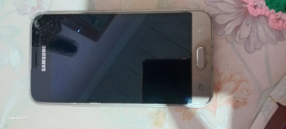 Самсунг J1 /2016