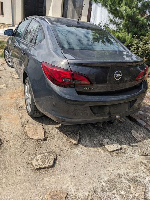 OPEL Astra 2013 — imagine 2