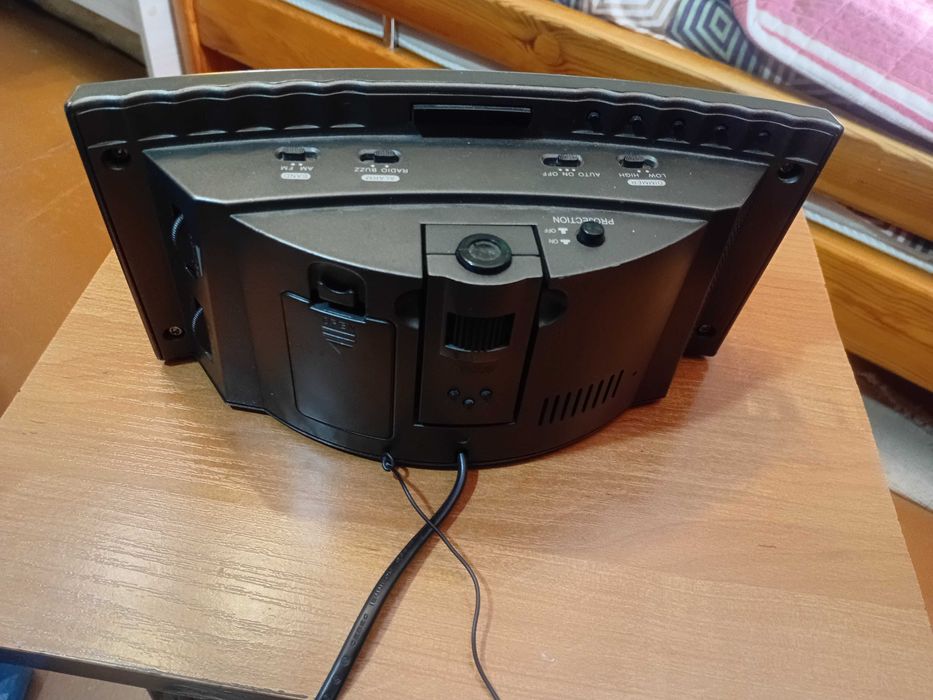 продам Электронные часы