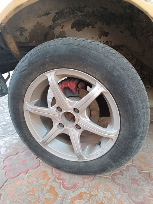 Продается автомобиль москвичь