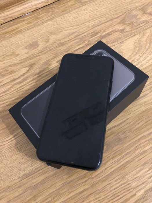 Продаю Iphone 11 pro