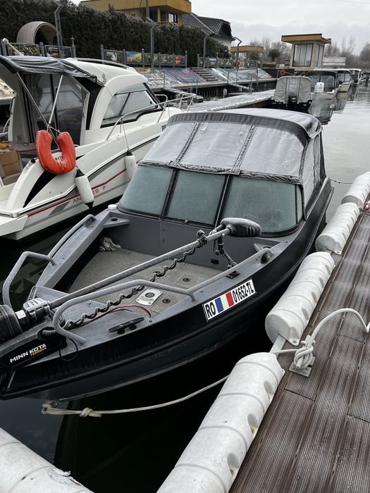 Barca aluminiu Vboats Volzhanka 53 Fish
