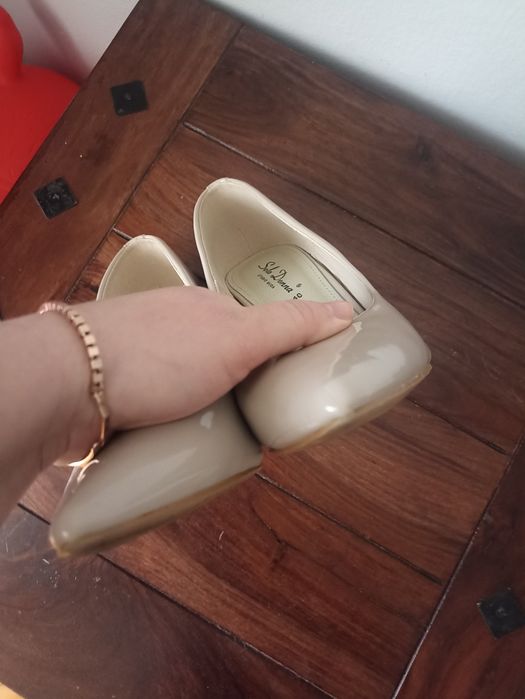 Pantofi stiletto