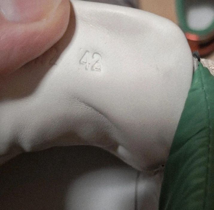 Vând Sneakers Ace Gucci size 42