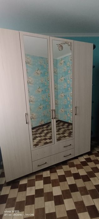 Продам шифоньер в отличном состоянии