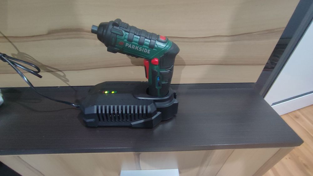 Акумулаторна отверка 4.6 волта, БЪРЗО ЗАРЕЖДАНЕ