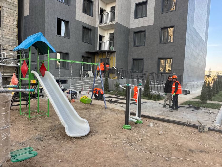 Yangi domdan uy sotiladi 3 xonali