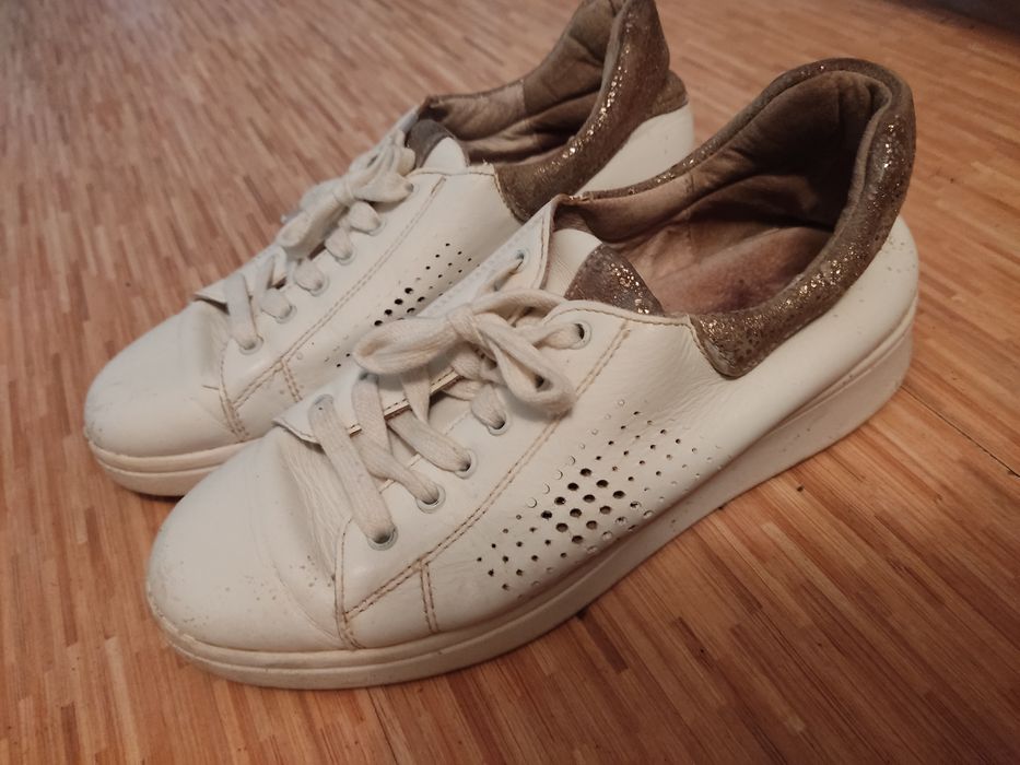 кеды, кроссовки  продам