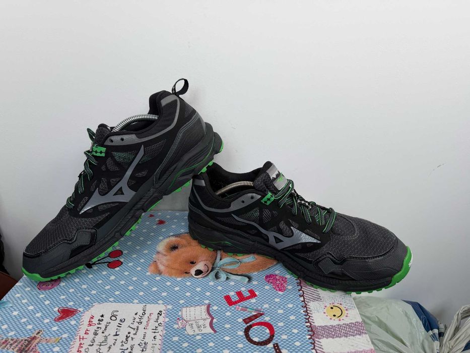 ''Mizuno Wave Daichi Gore-Tex''оригинални маратонки 45 номер