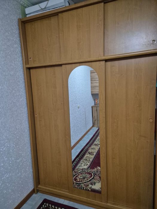 Продается шкаф купе в хорошем состоянии