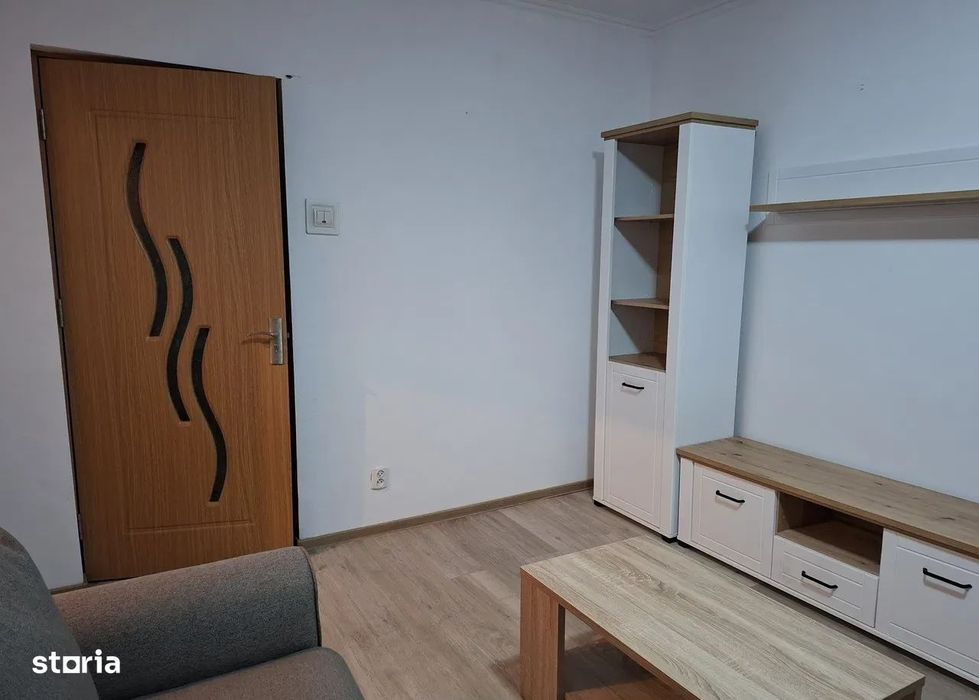 Apartament 2 cam  Podu ros ( vizavi  de liceul Racovita)