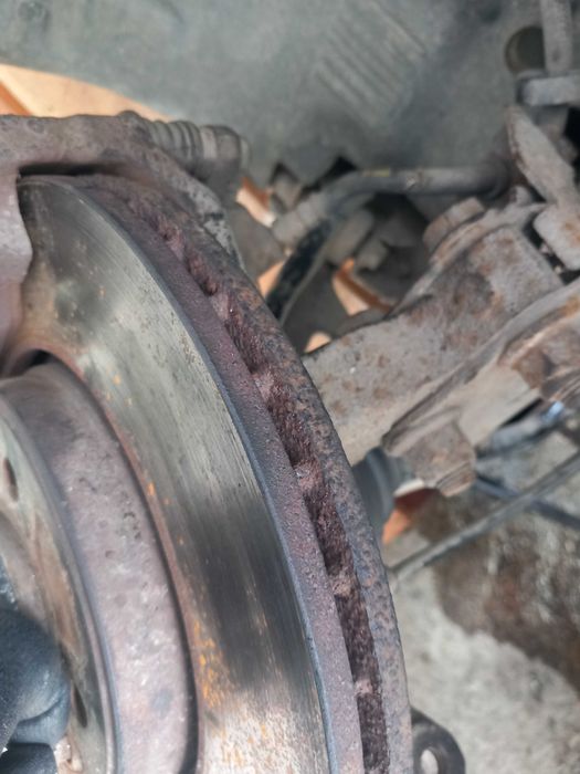 Продавам рено сценик1.9дси на части