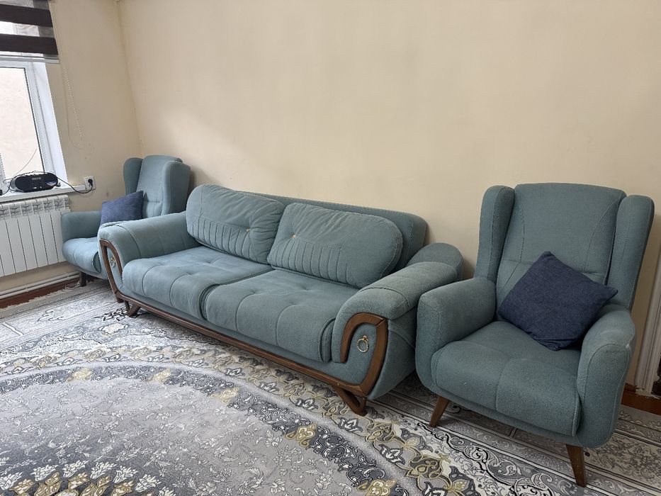 Продается диван и кресло