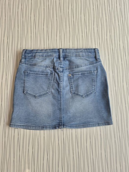 Джинсы и юбка H&M и Oshkosh на девочку 5-7 лет