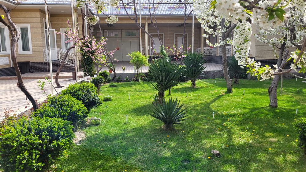 Фаргона шахрида Ховли-уй сотилади. 8-сотихли.