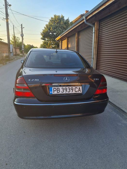 Mercedes Benz E270